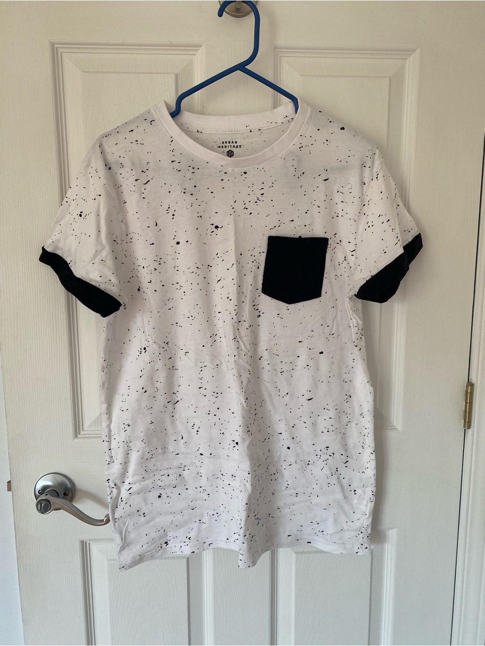 Urban Heritage White Speckled Tee with Black Pocket & Cuff Trim